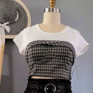 Black and White Crop Top size M